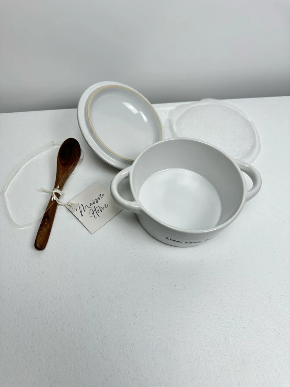 New White Brie Baker Set “Live, Love, Bake” Wooden Spreader Stoneware Oven‎ Safe